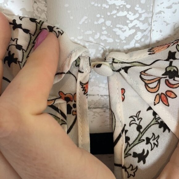 NWT Jack by BB Dakota Ivory Floral Garden Party Romper - Picture 13 of 16